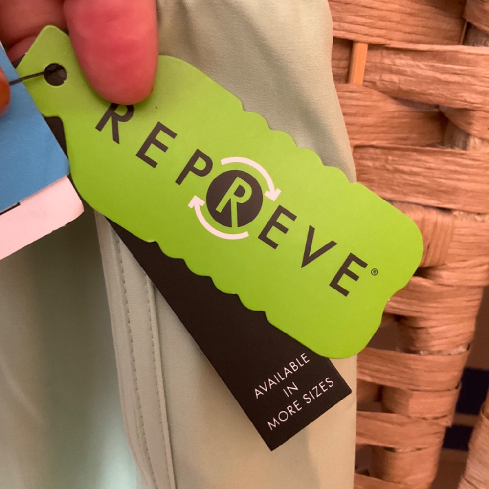 NWT O’Neill Women’s Laney Stretchy Boardshorts Size Medium - Picture 9 of 12